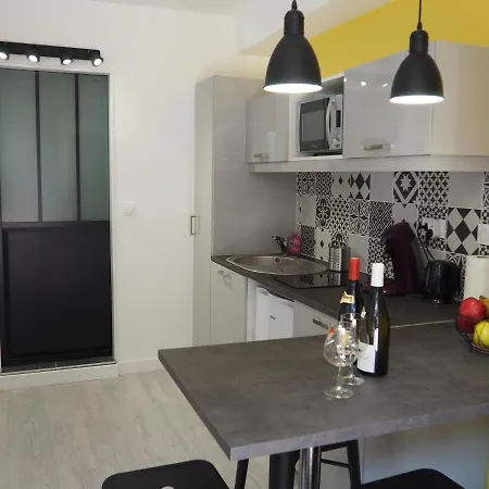 Millotet Apartment *